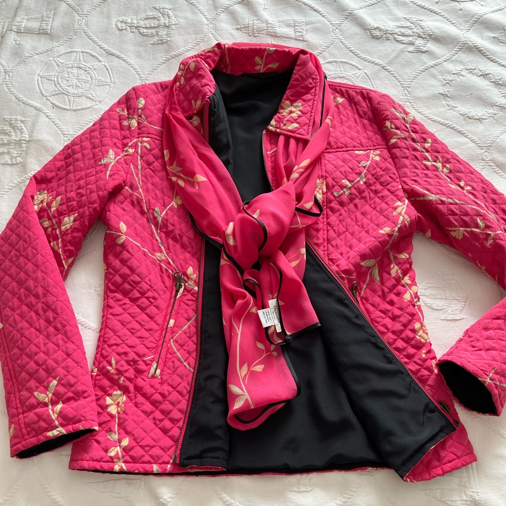 100% Silk reversible front zip jacket black and hot pink  matching scarf